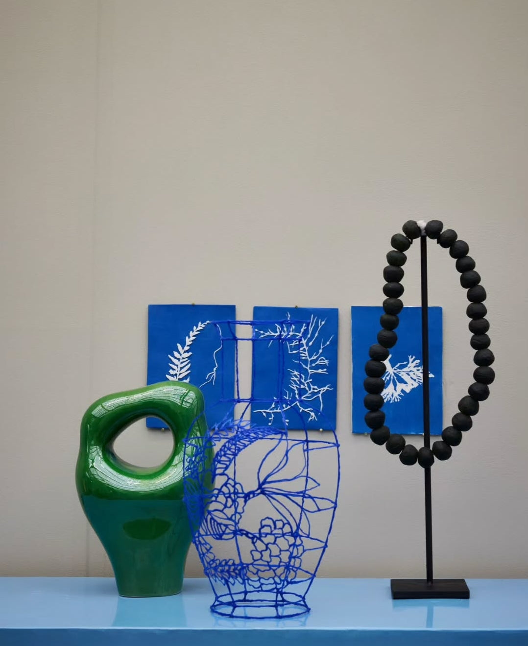 Vase with flowers - Blue
