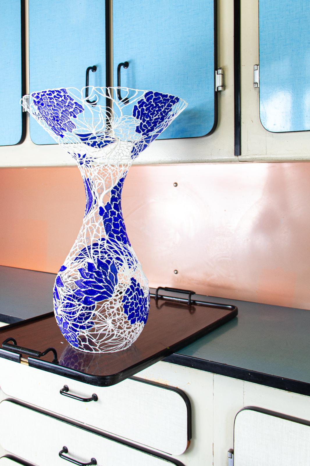 Gallery work - vase Delfts blauw - one piece