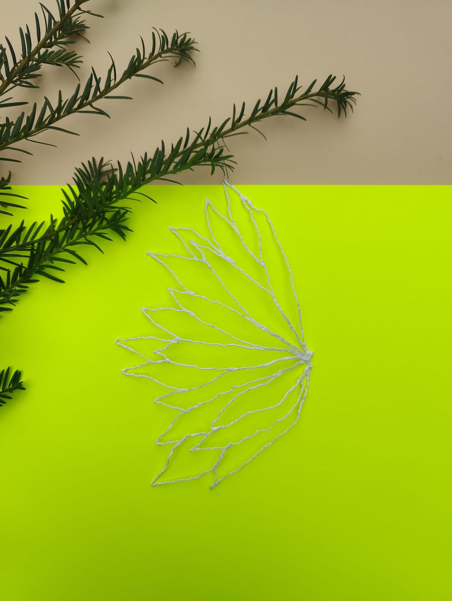 Christmas tree ornaments nr2 - White